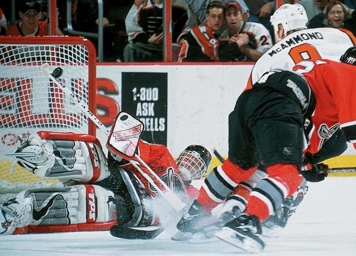 Dominik-Hasek-001230276_0.jpg